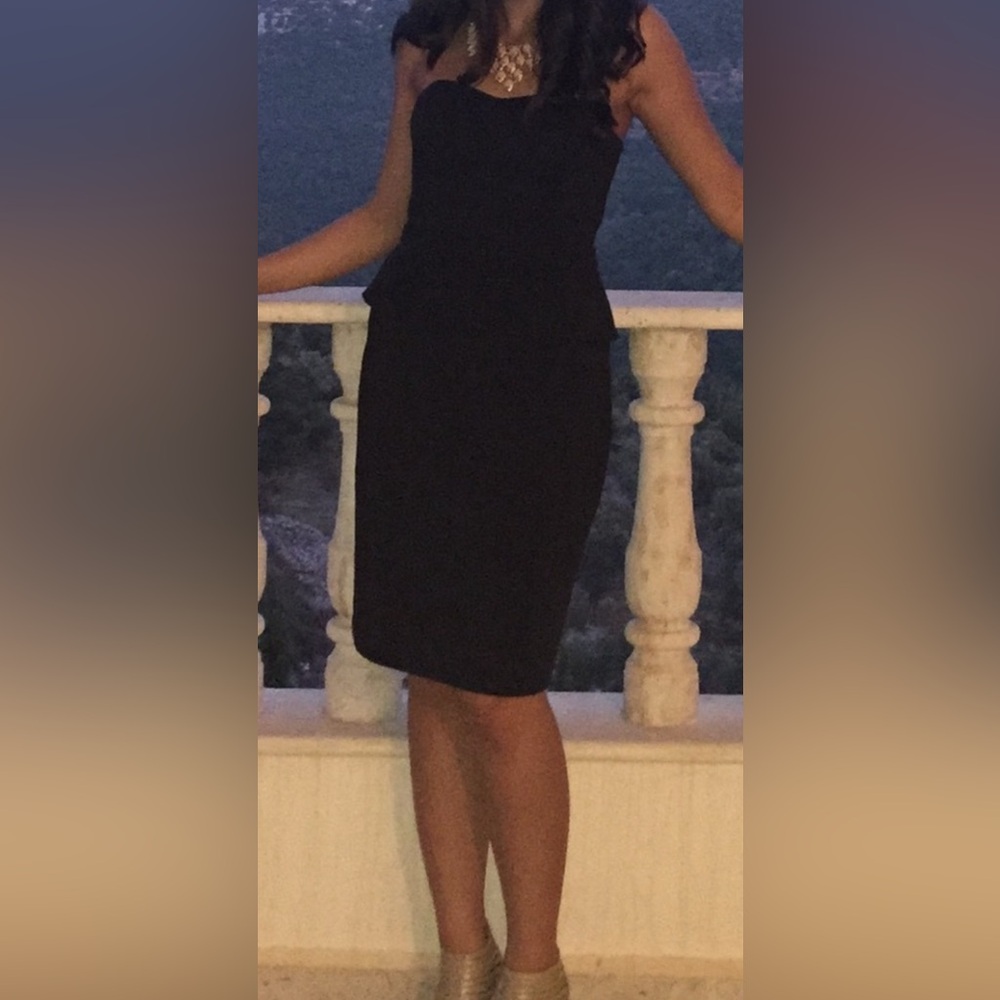 White House Black Market Dress Black Cocktail Strapless Stretch Peplum Waist 8👍